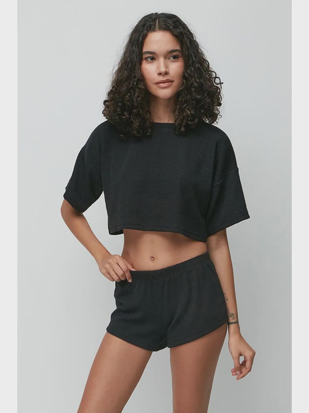 Women's Summer Set Sewing Pattern: Top and Shorts (XS-3XL) (Digital Download)